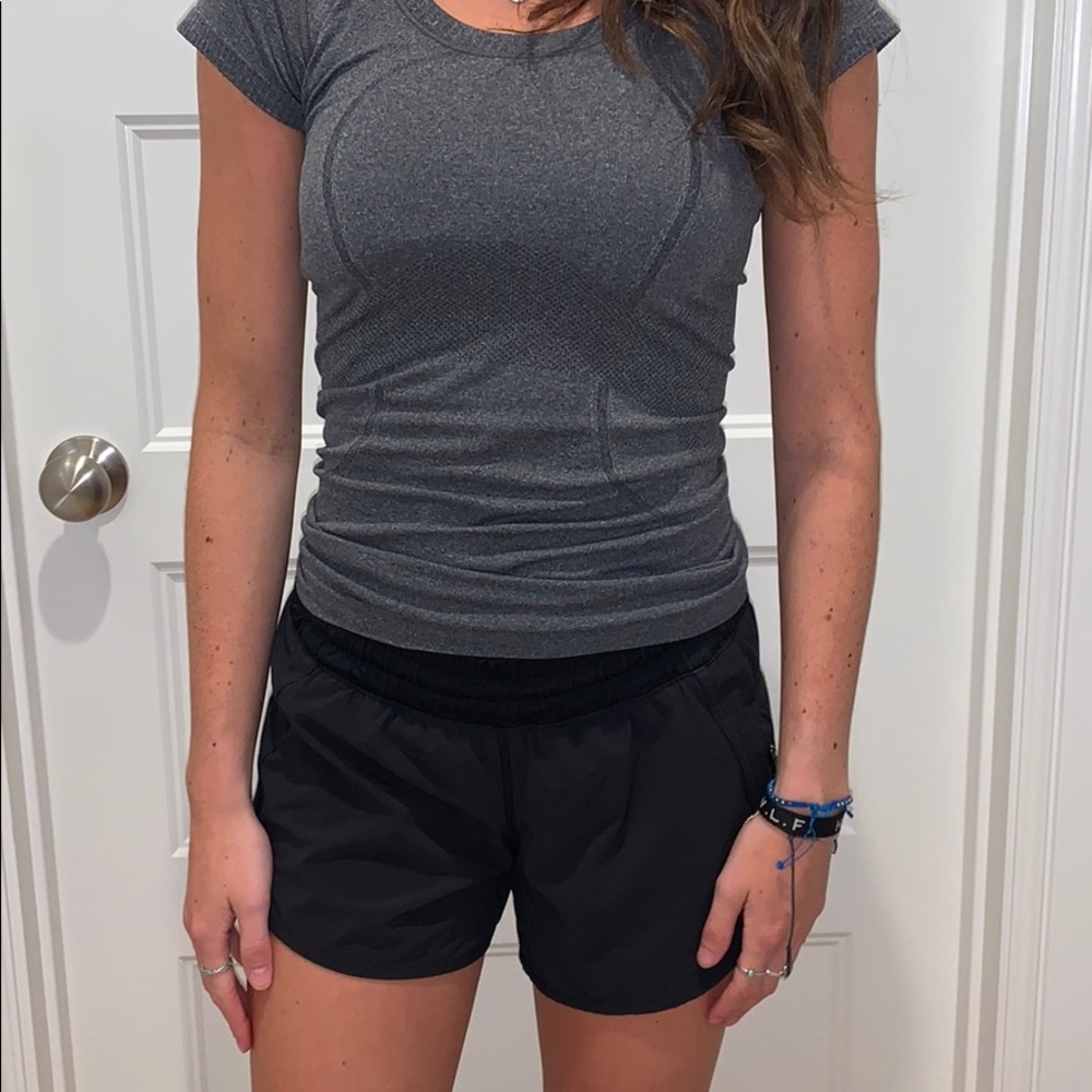 Lululemon Speed up short 4”
